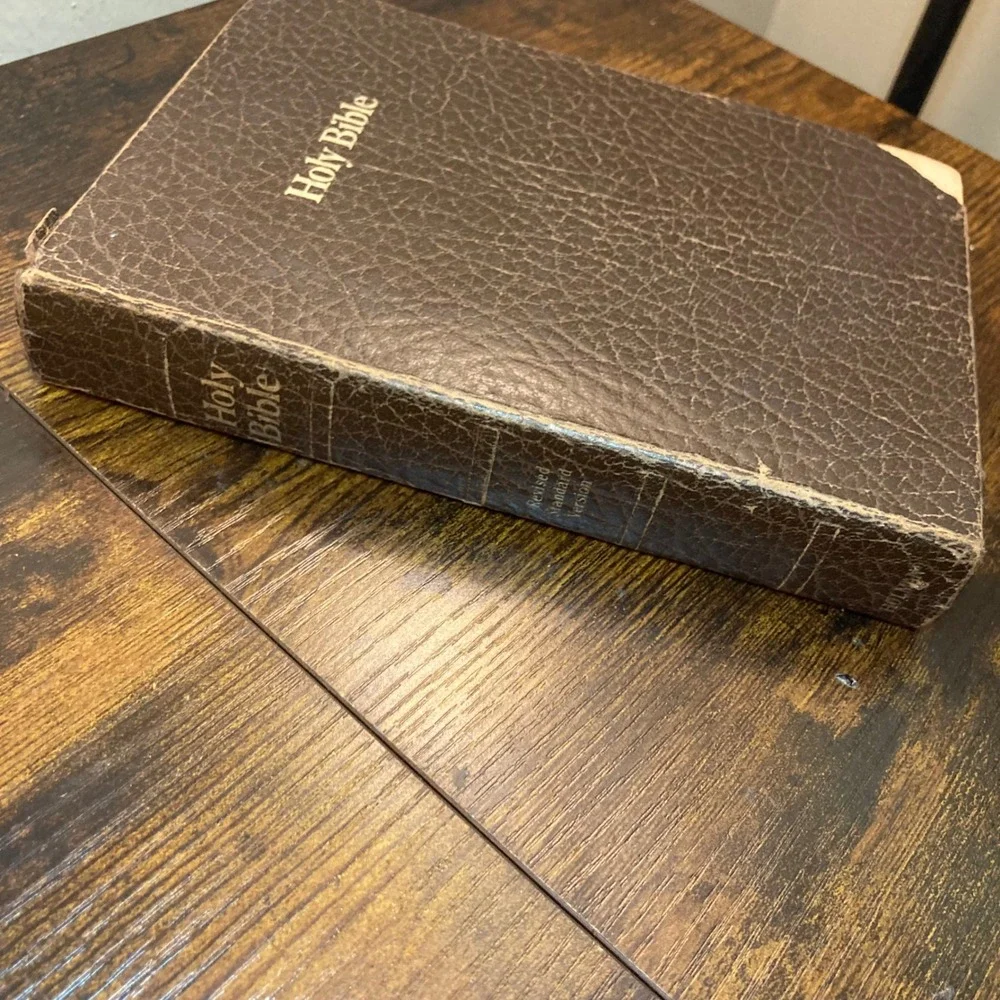 Holman 1982 RSV Holy Bible Revised Standard Version Brown Faux Leather Cover